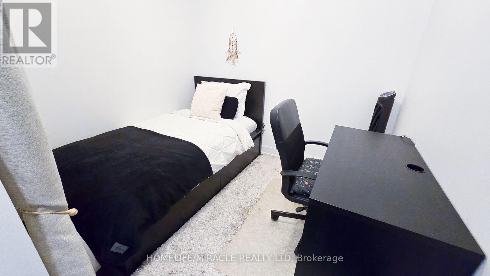 804 - 9471 Yonge Street, Richmond Hill, Ontario  L4C 0Z5 - Photo 22 - N12156326