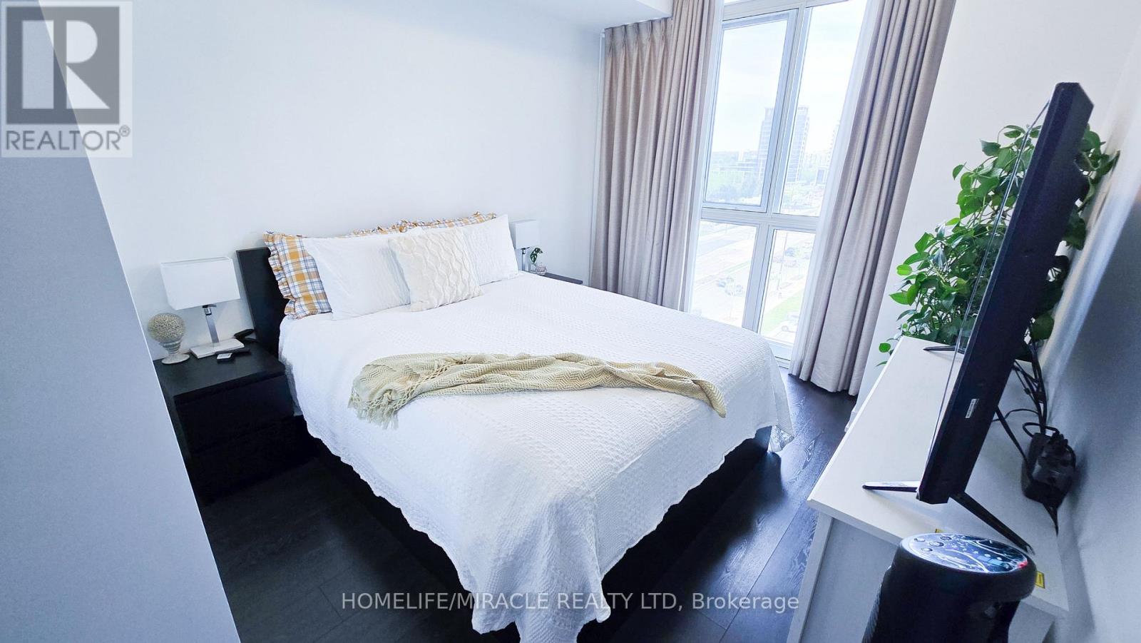 804 - 9471 Yonge Street, Richmond Hill, Ontario  L4C 0Z5 - Photo 29 - N12156326