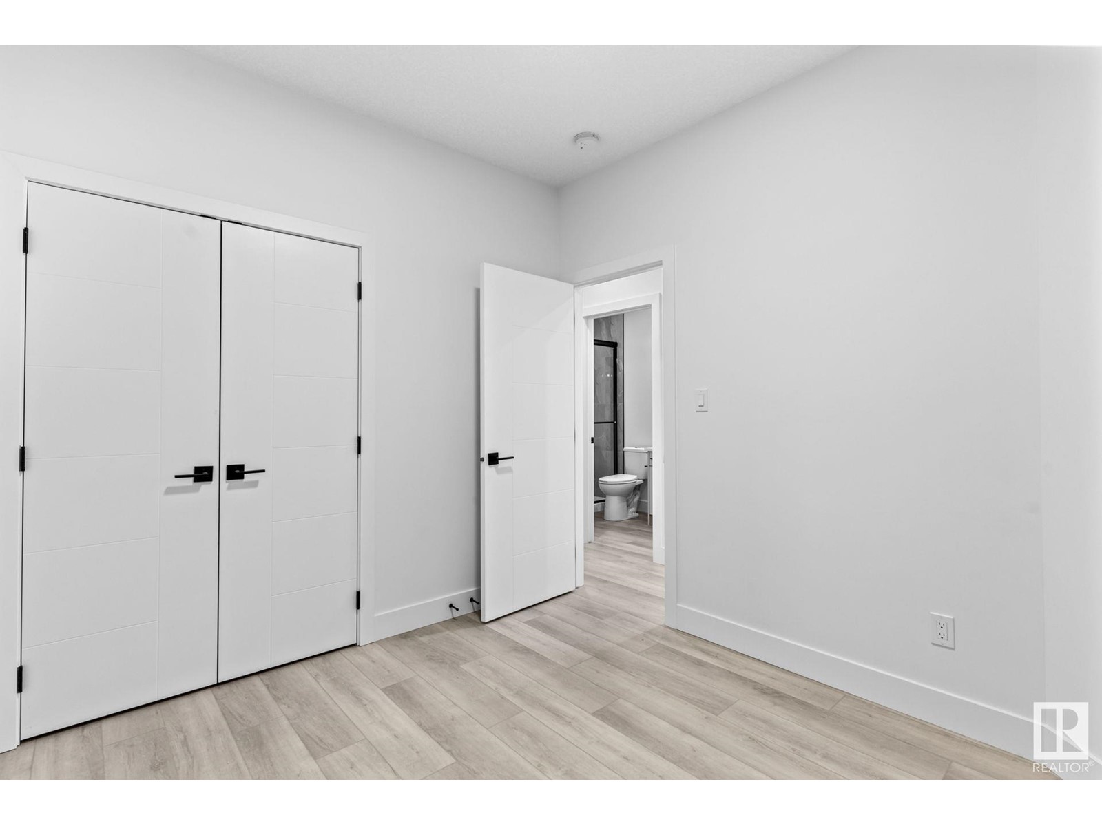 Property at 8724 181 AV NW image 5