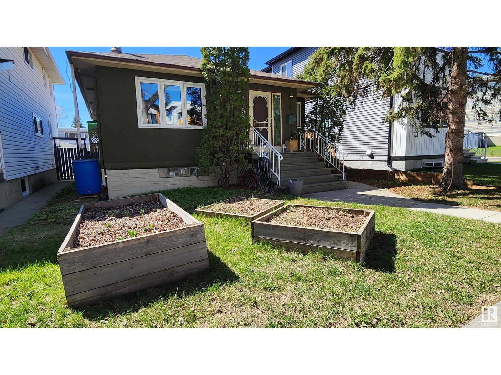 Property at 9755 83 AV NW image 3