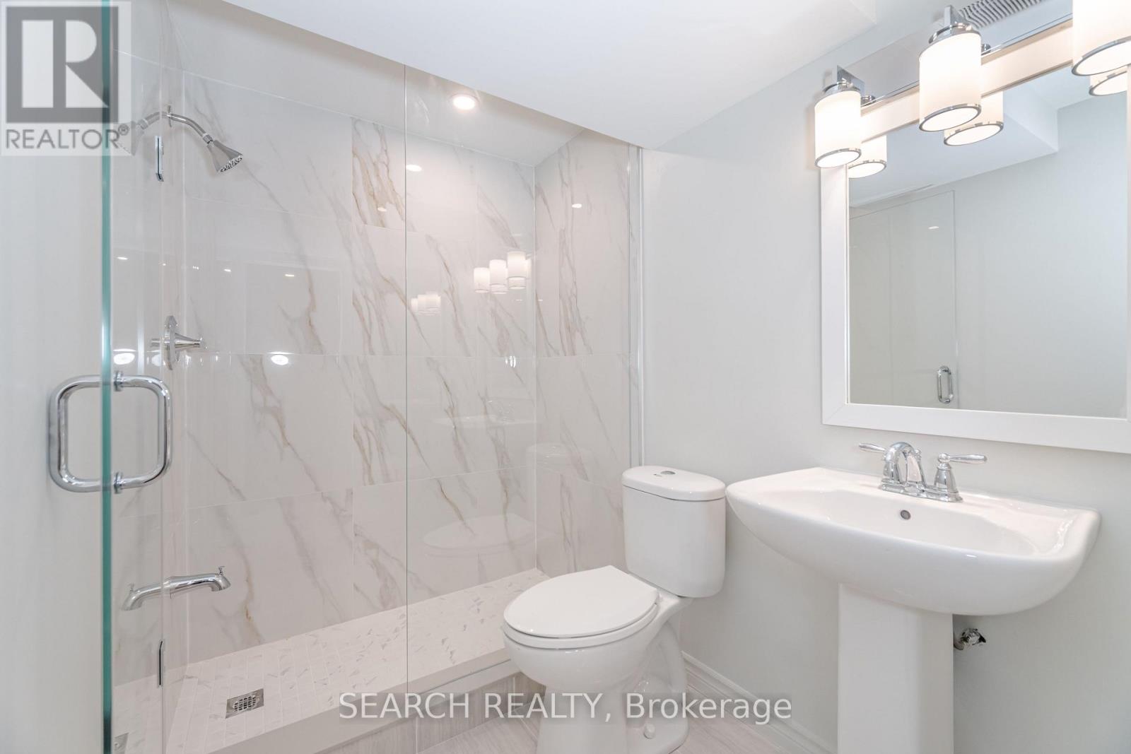 18 Angelfish Road, Brampton, Ontario  L7A 5C5 - Photo 46 - W12156314