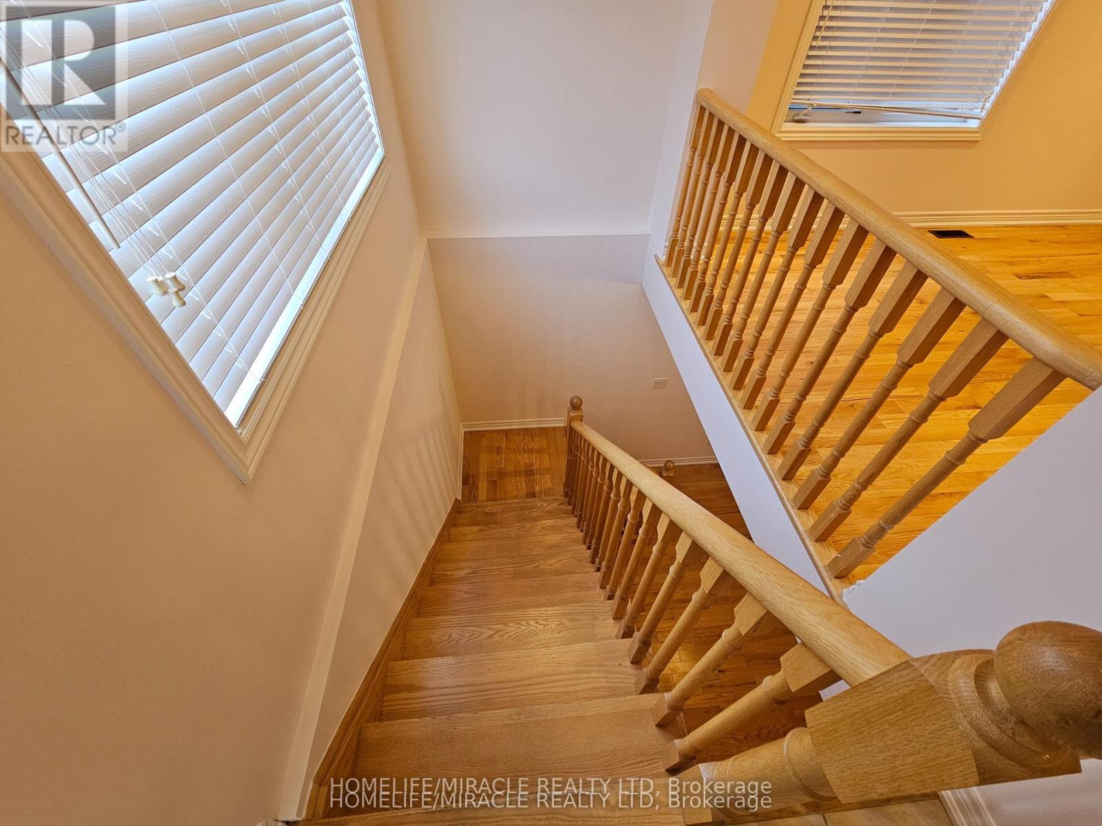 13 Goulston Street, Brampton, Ontario  L7A 5B8 - Photo 7 - W12156325