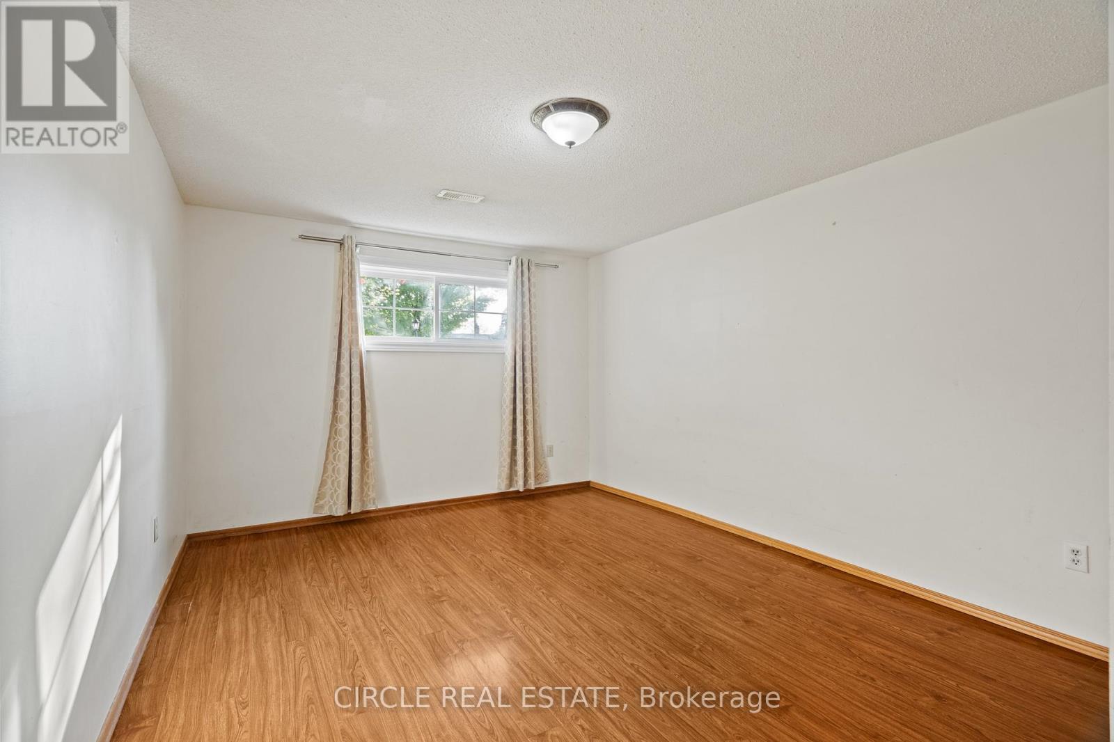 118 Bridlewood Drive, Welland, Ontario  L3C 6H3 - Photo 24 - X12156282