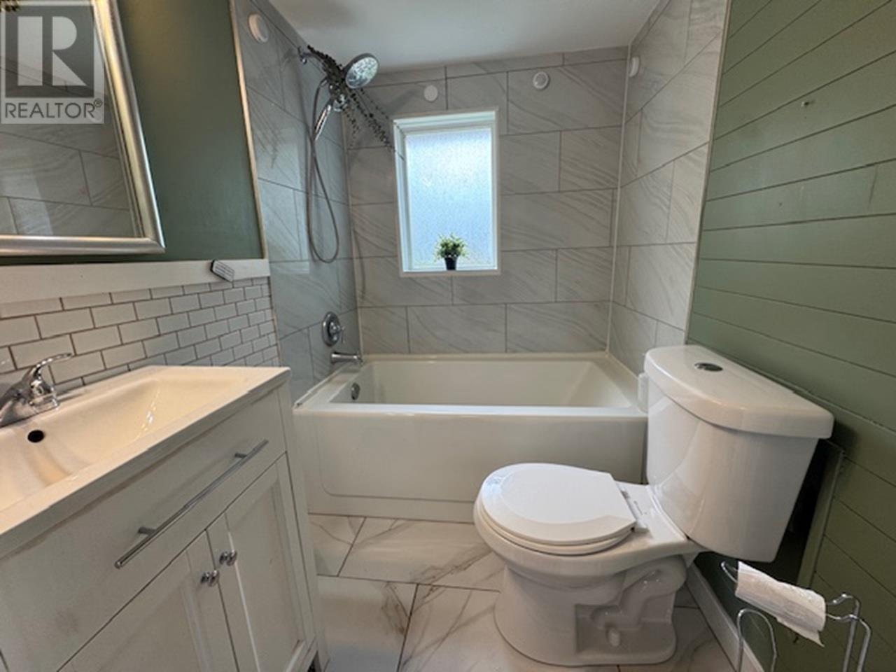 Property at 413 FREEMAN STREET image 3