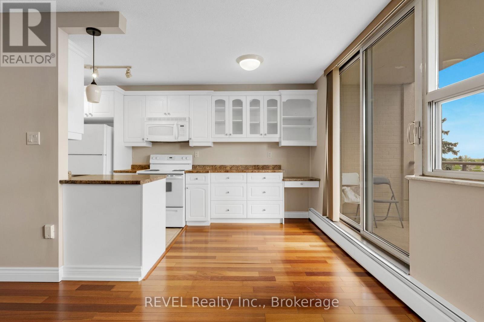 502 - 6390 Huggins Street, Niagara Falls, Ontario  L2H 1H1 - Photo 11 - X12155220