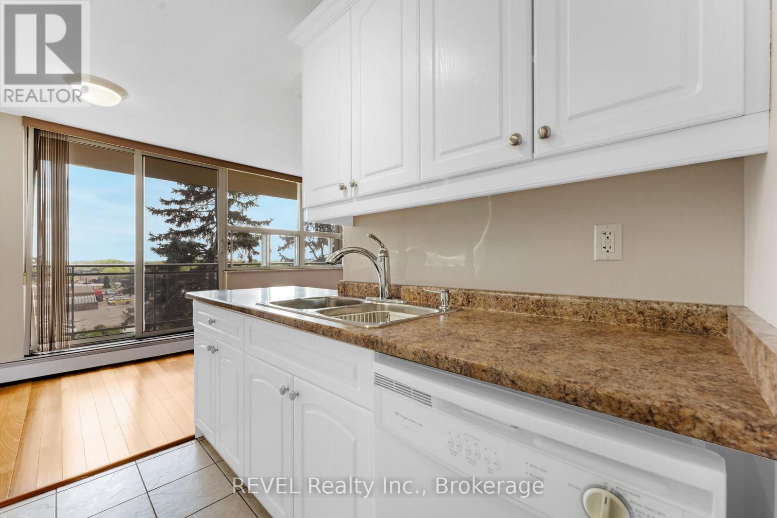 502 - 6390 Huggins Street, Niagara Falls, Ontario  L2H 1H1 - Photo 15 - X12155220