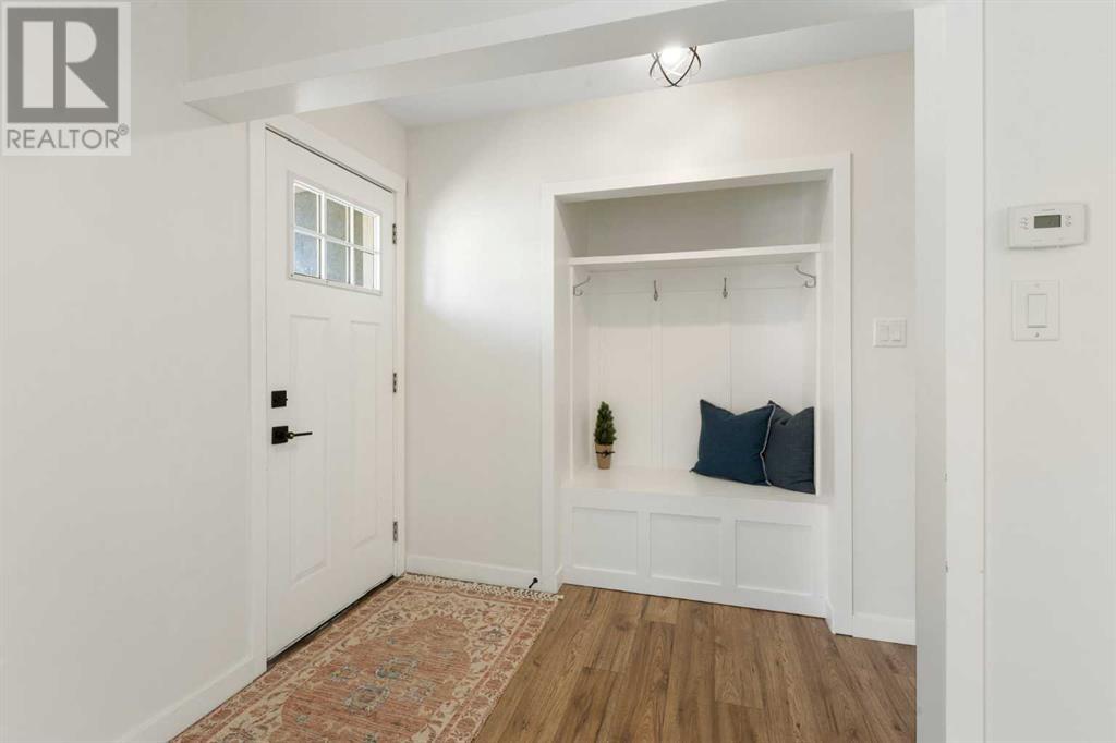 Property at 115 42 Avenue NE image 2