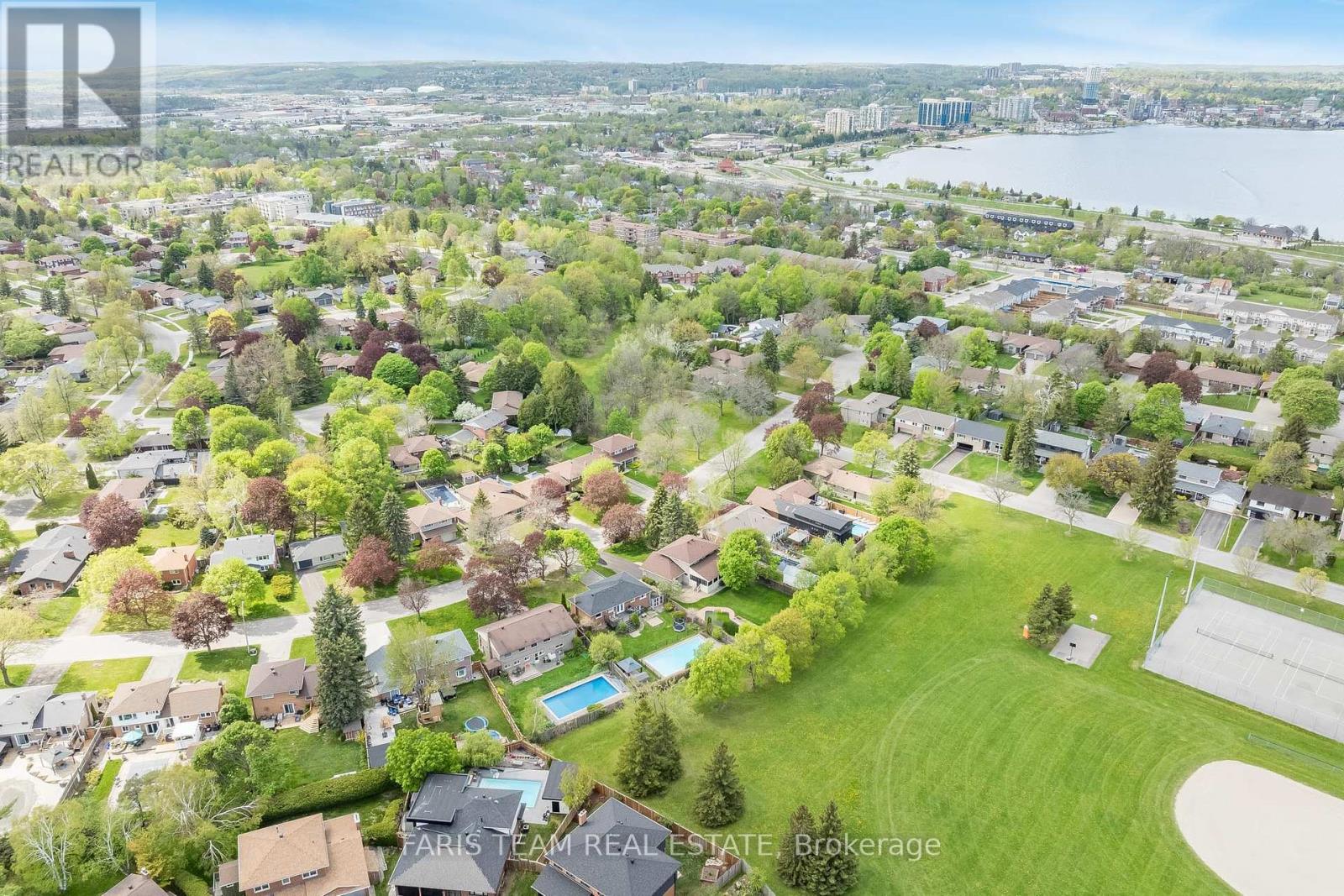 13 Woodcrest Road, Barrie, Ontario  L4N 2V4 - Photo 37 - S12156059