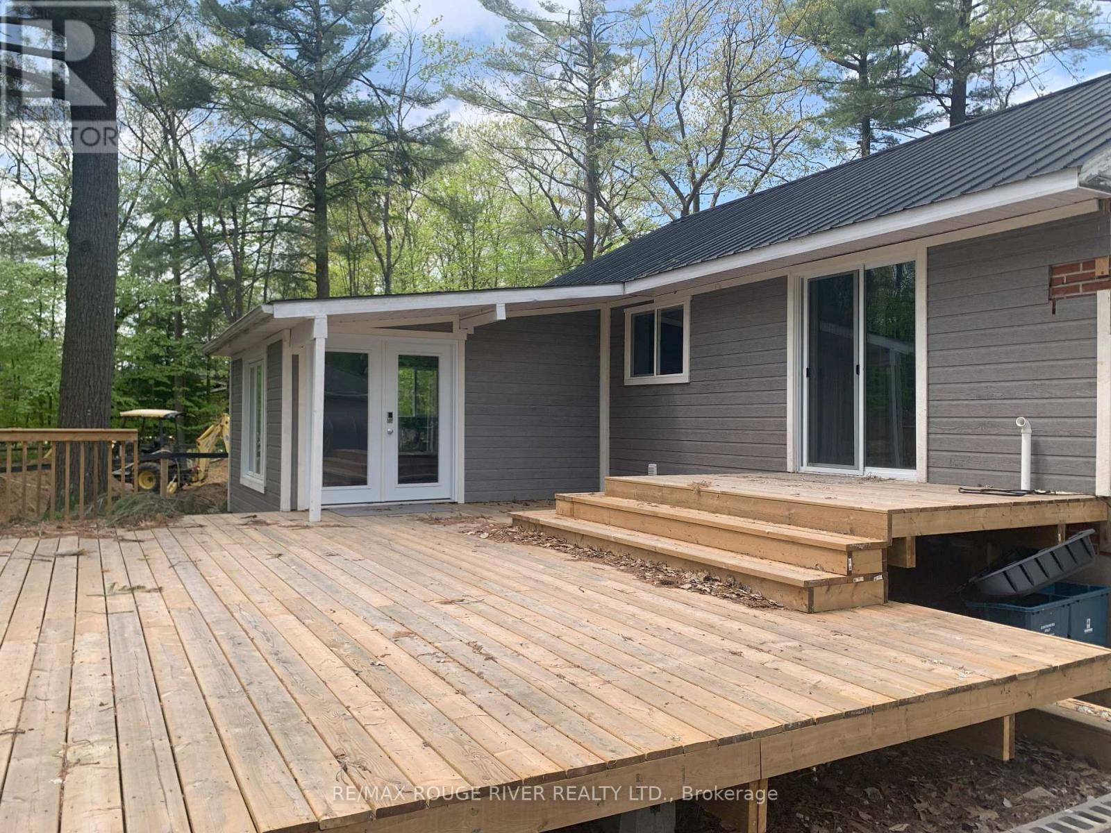 125 Oakwood Drive, Gravenhurst, Ontario  P1P 1B3 - Photo 24 - X12149313