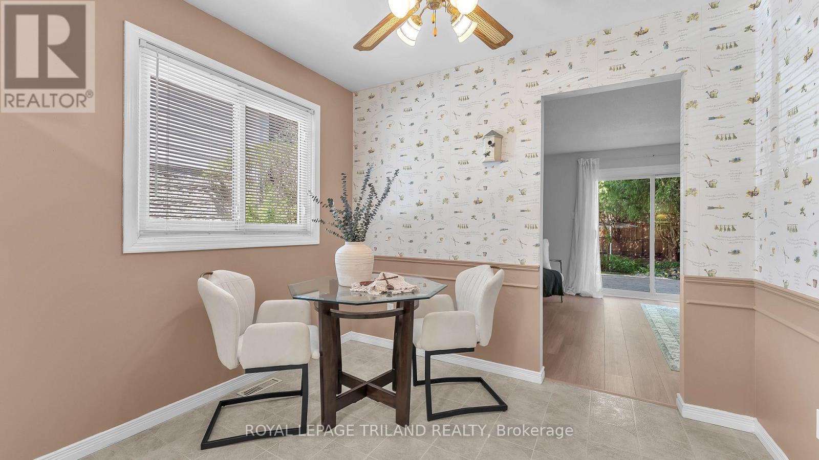113 Monmore Road, London North, Ontario  N6G 2W7 - Photo 8 - X12143836