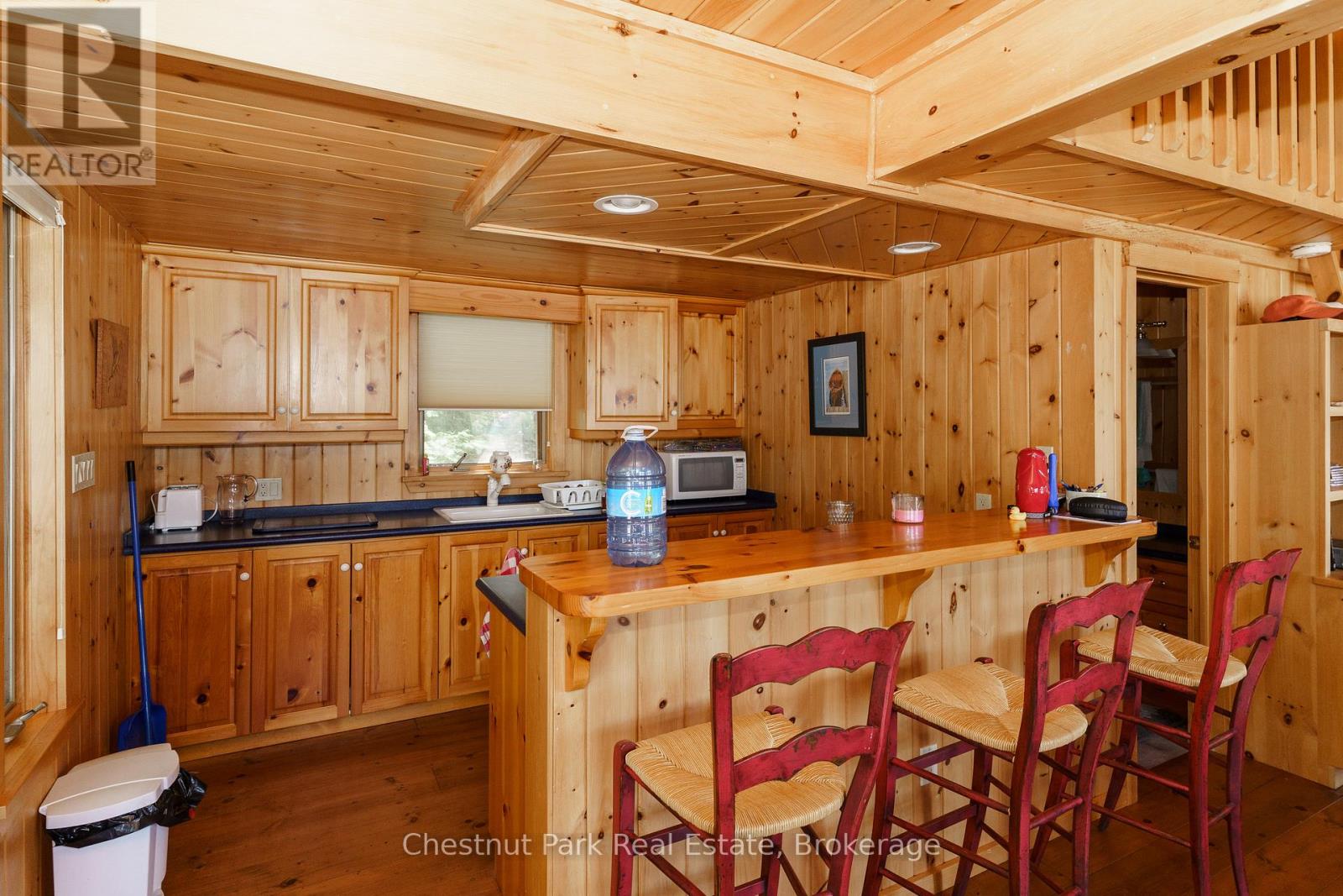 1022 Old Township Road, Muskoka Lakes, Ontario  P0B 1J0 - Photo 27 - X12156335