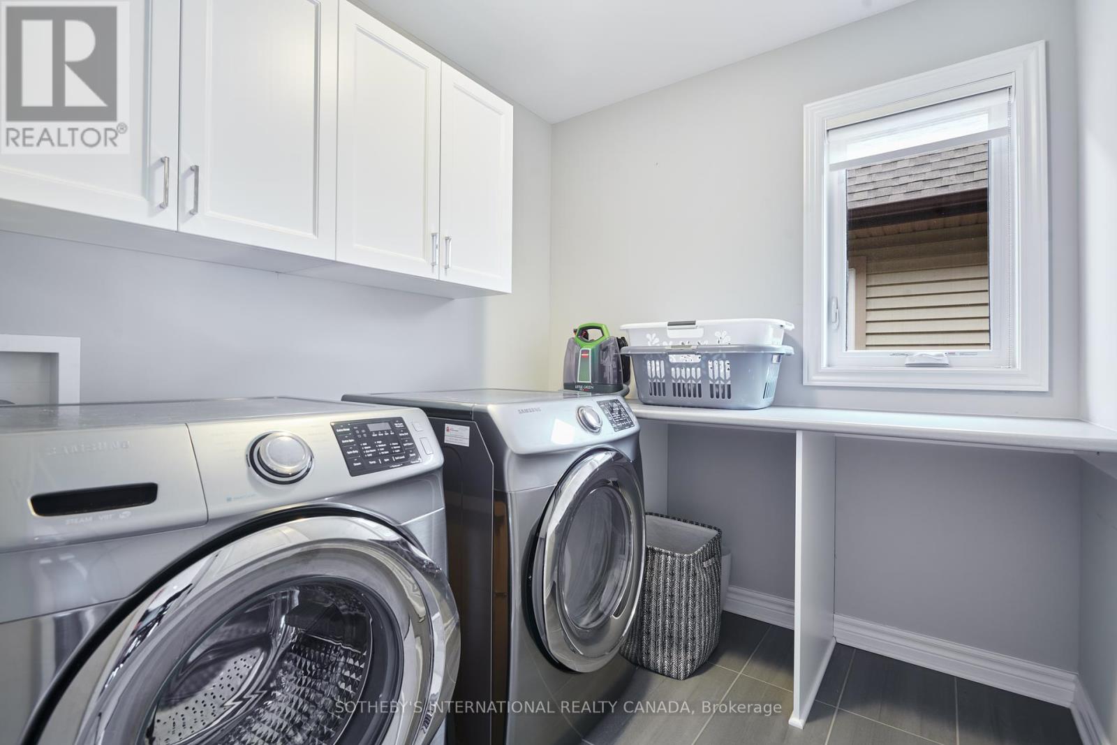 727 Bunchberry Way, Ottawa, Ontario  K1T 3T8 - Photo 25 - X12156339