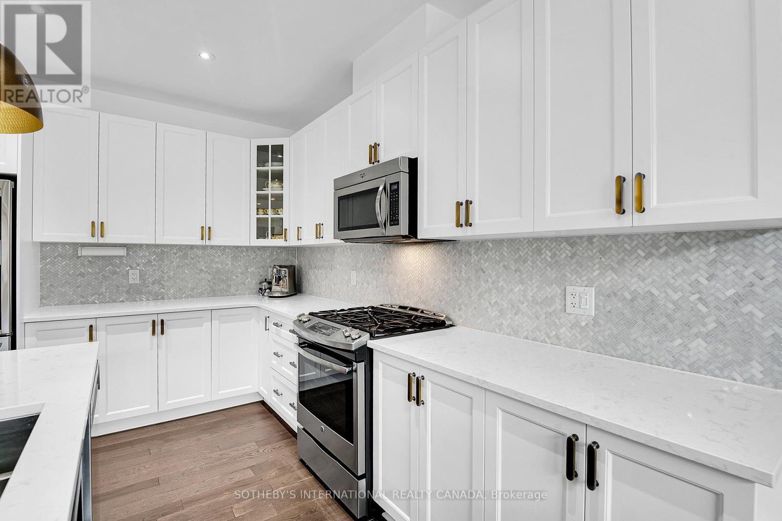 727 Bunchberry Way, Ottawa, Ontario  K1T 3T8 - Photo 9 - X12156339