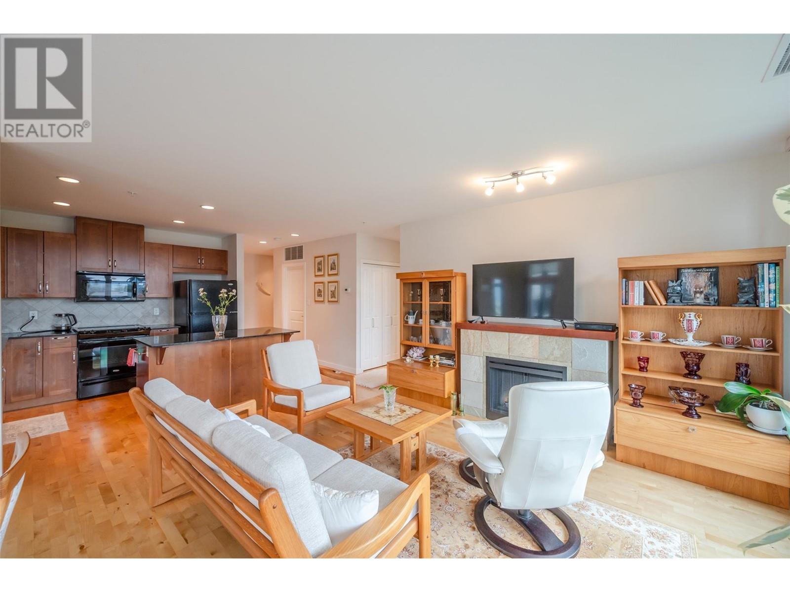 Property at 3301 Skaha Lake Road Unit# 406 image 4