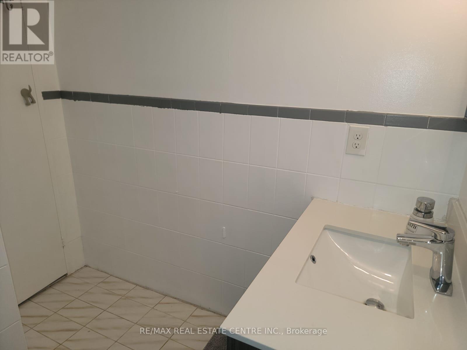 207 - 3577 Derry Road, Mississauga, Ontario  L4T 1B3 - Photo 26 - W12103137