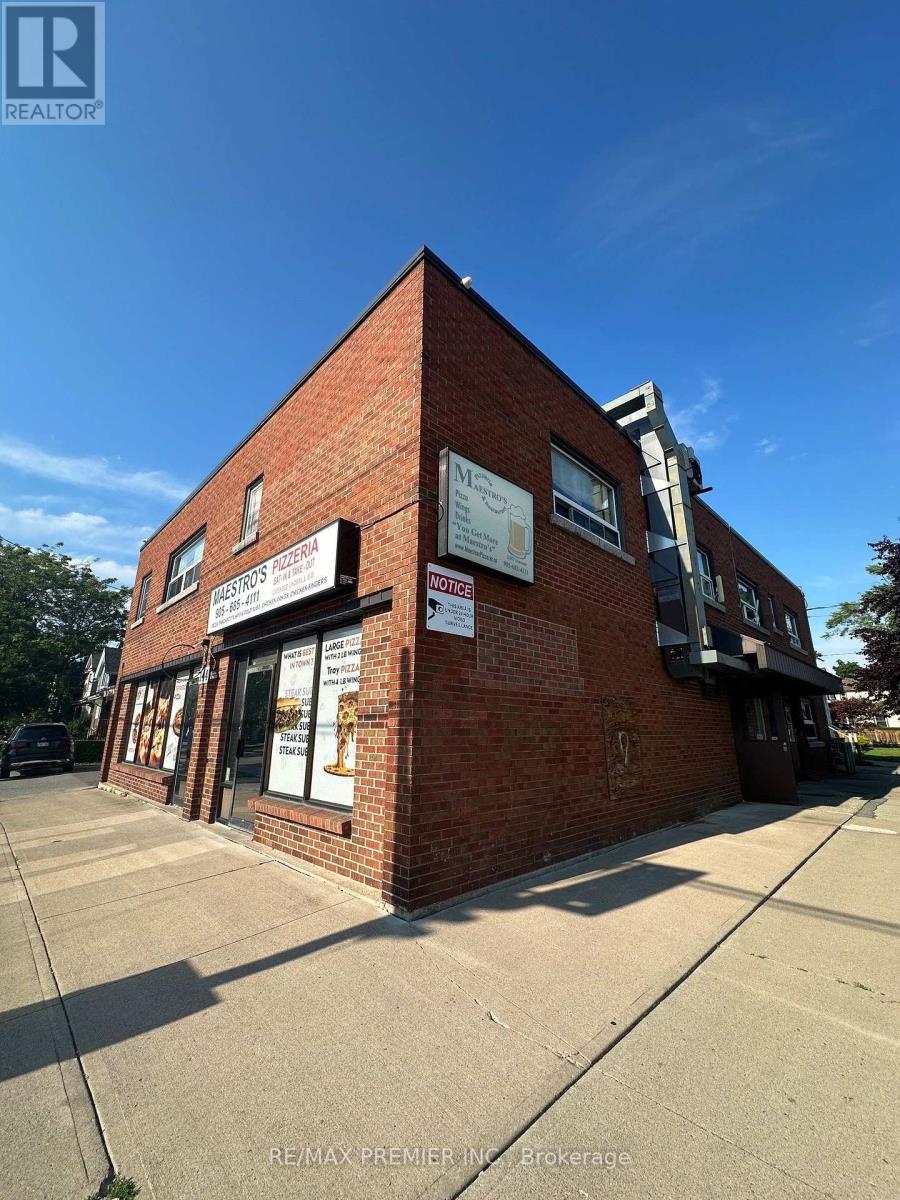 144 Lake Street, St. Catharines, Ontario  L2R 5Y3 - Photo 5 - X12100936