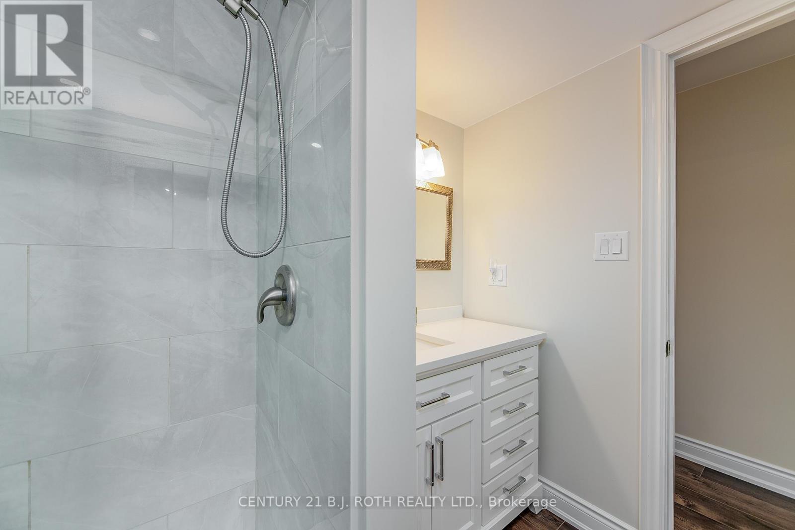 239 Centre Street, Essa, Ontario  L0M 1B0 - Photo 30 - N12156350