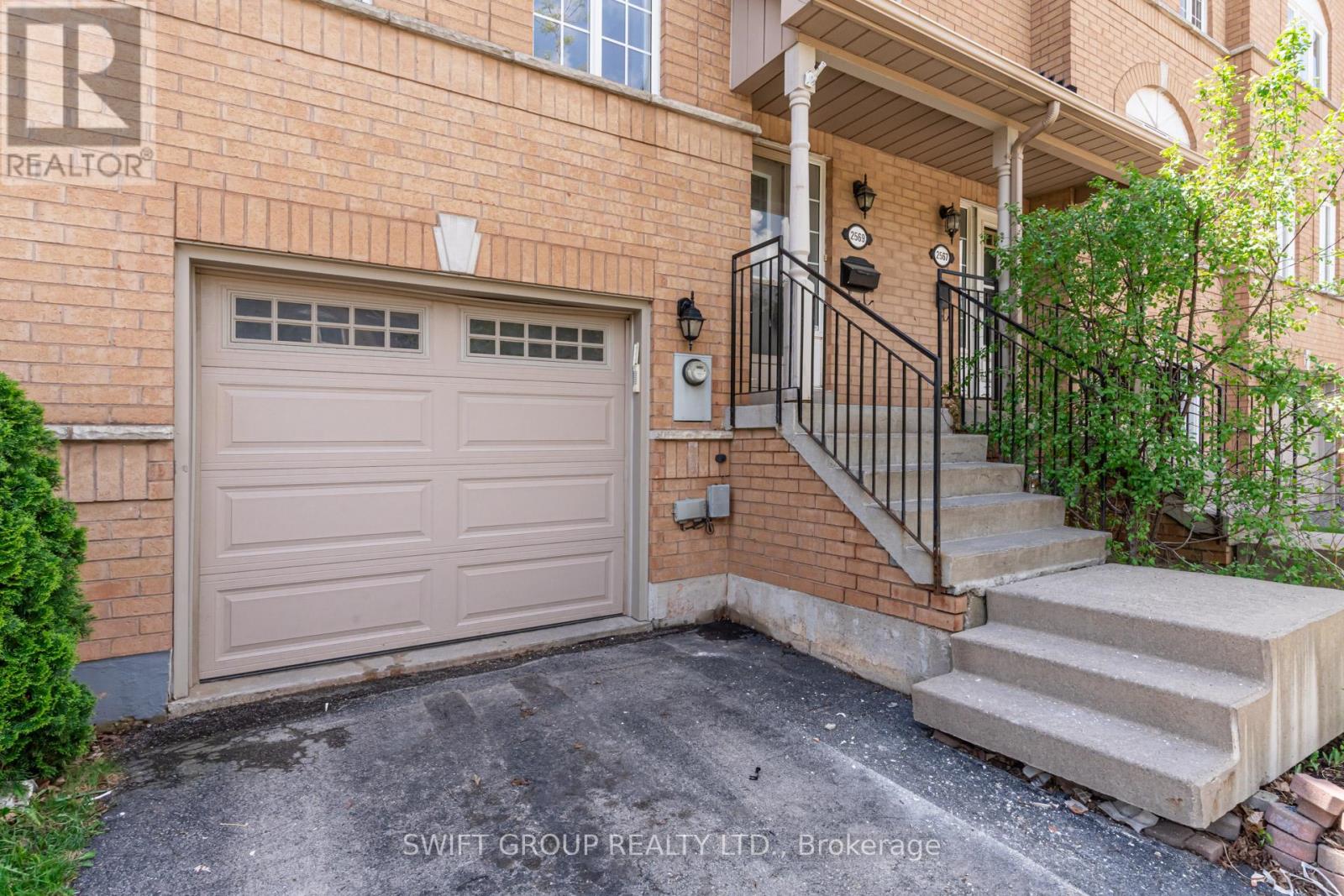 2569 Gill Crescent, Oakville, Ontario  L6H 6P3 - Photo 4 - W12156332