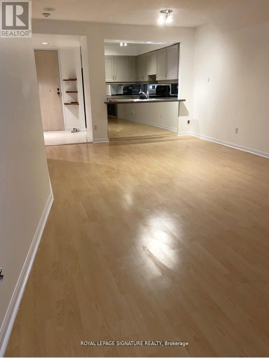 1010 - 50 Eglinton Avenue W, Mississauga (Hurontario), Ontario  L5R 3P5 - Photo 6 - W12156359