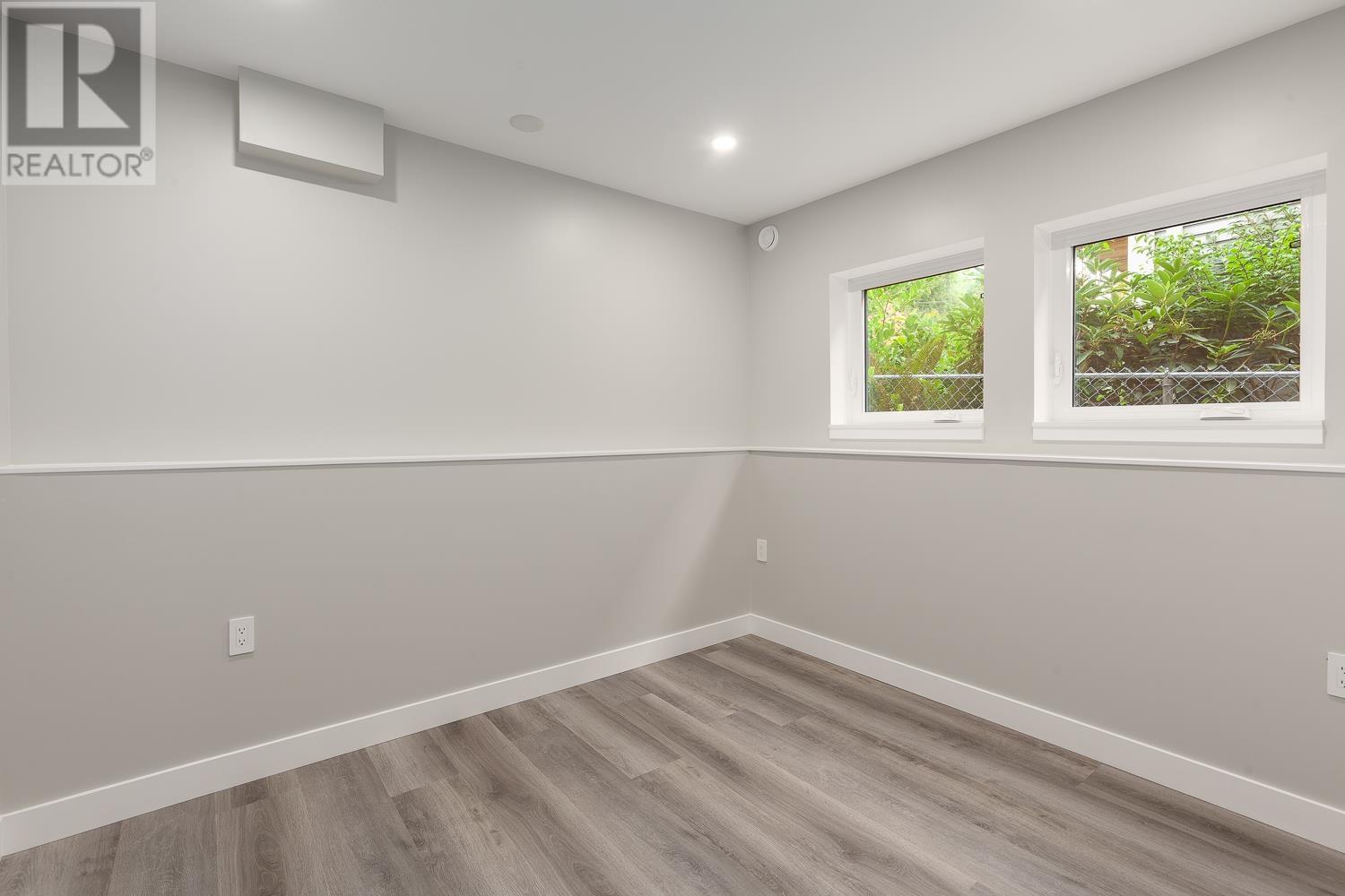 Listing Picture 34 of 40 : 3372 FLEMING STREET, Vancouver / 溫哥華 - 魯藝地產 Yvonne Lu Group - MLS Medallion Club Member