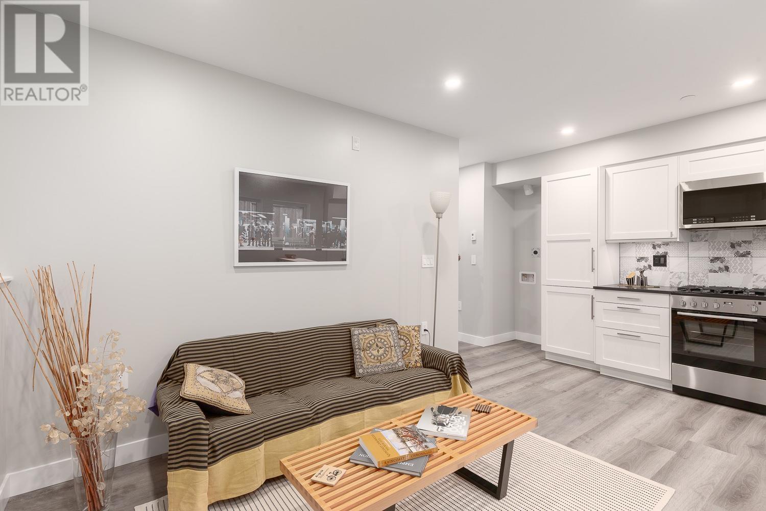 Listing Picture 33 of 40 : 3372 FLEMING STREET, Vancouver / 溫哥華 - 魯藝地產 Yvonne Lu Group - MLS Medallion Club Member