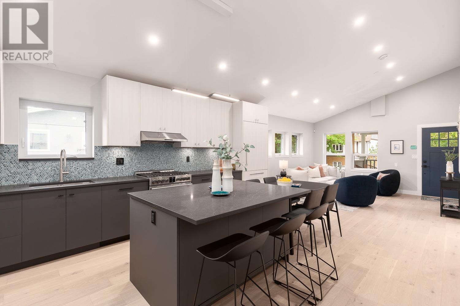 Listing Picture 5 of 40 : 3372 FLEMING STREET, Vancouver / 溫哥華 - 魯藝地產 Yvonne Lu Group - MLS Medallion Club Member