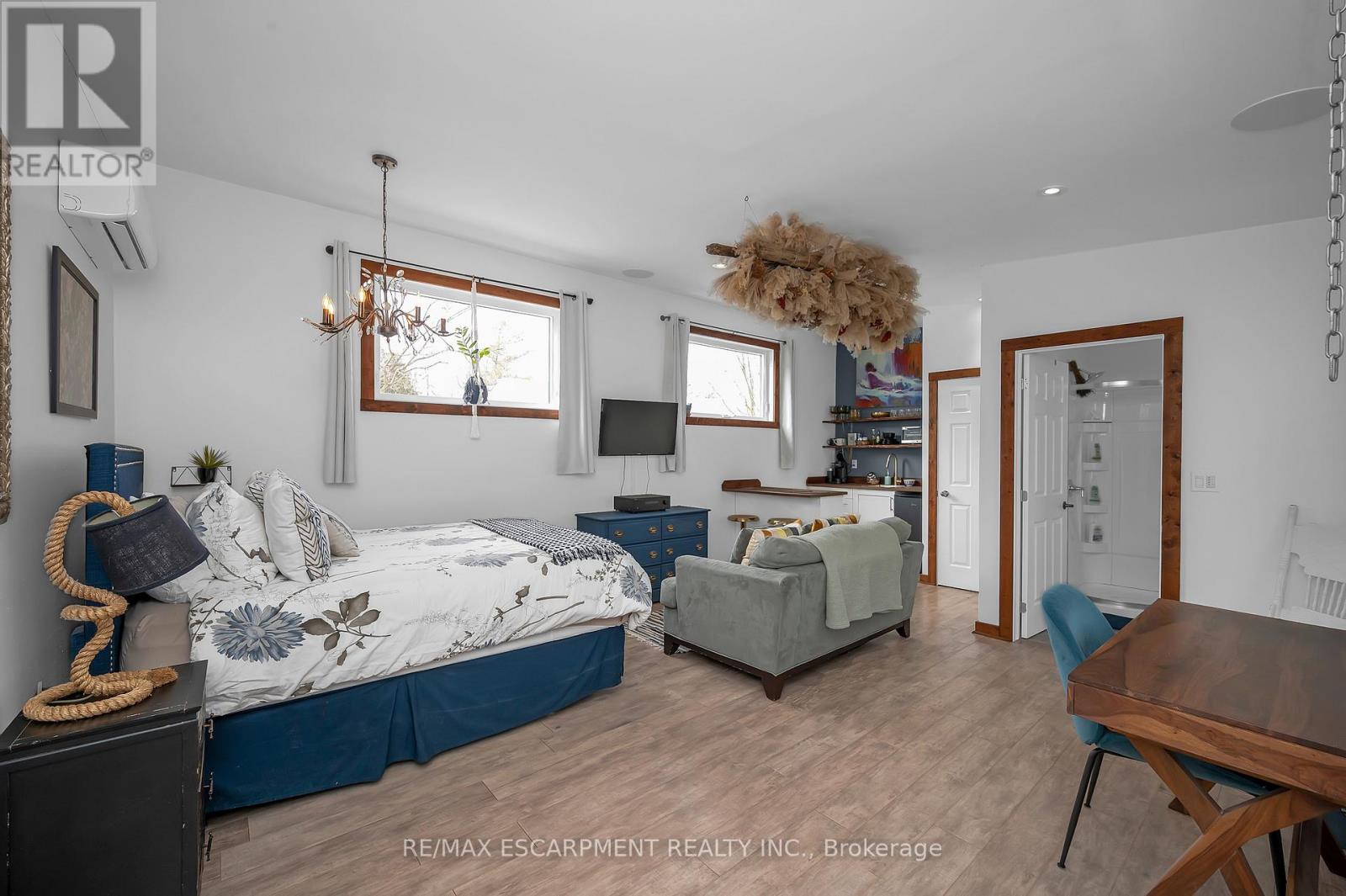 24 Robinson Street S, Grimsby (Grimsby East), Ontario  L3M 3C4 - Photo 34 - X12156353