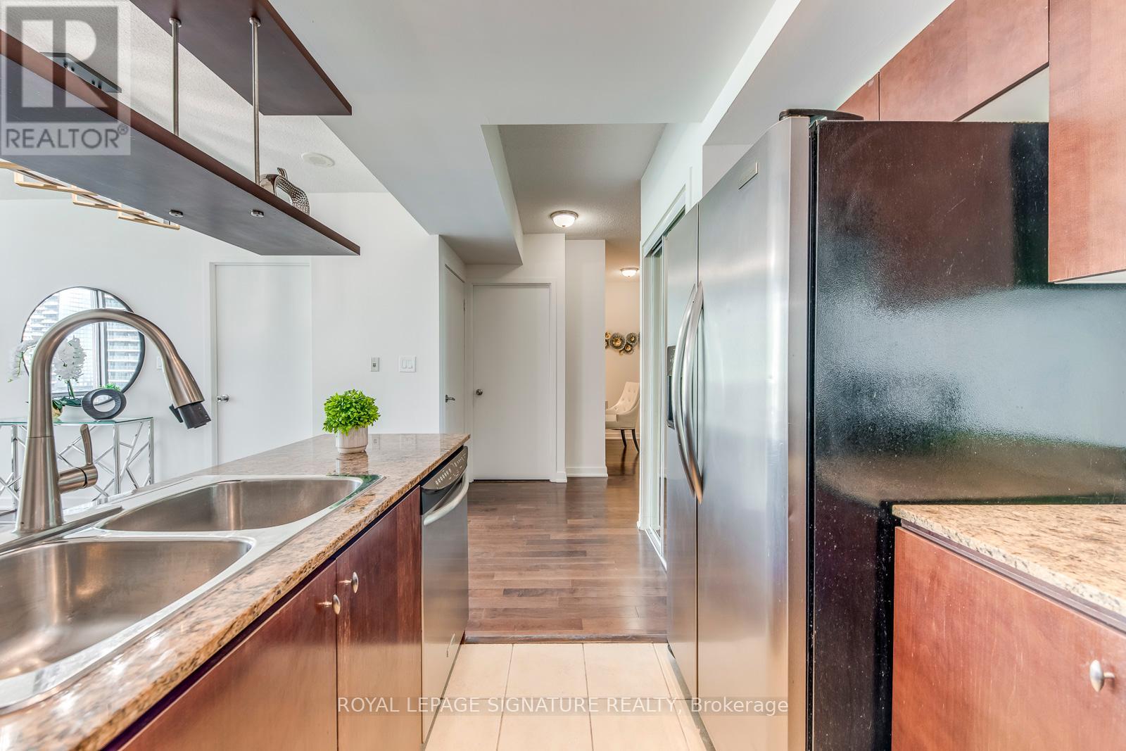 2307 - 3 Navy Wharf Court, Toronto, Ontario  M5V 3V1 - Photo 10 - C12155679