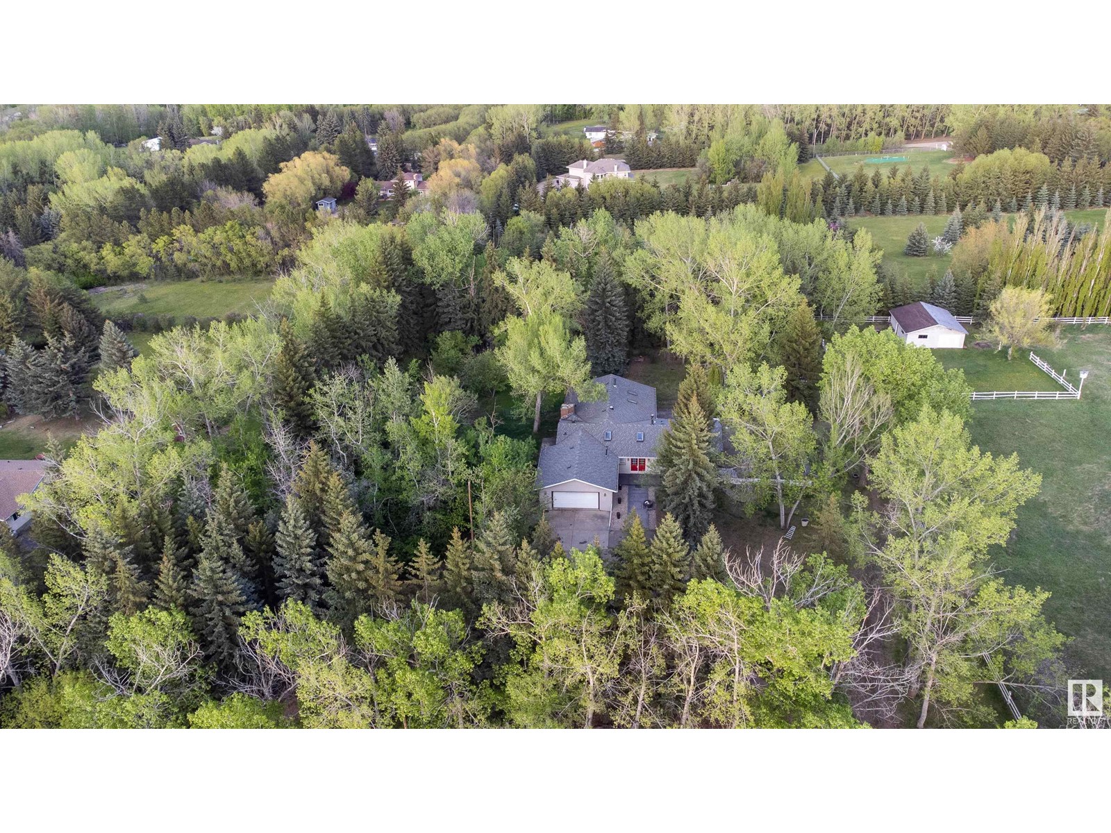 Property at #134 52552 224 Range Road image 2