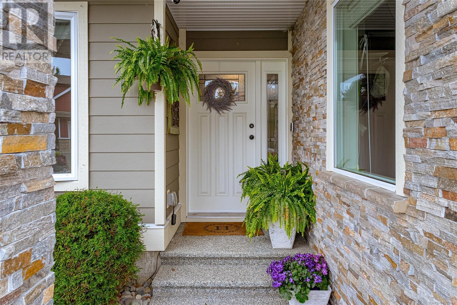 Property at 3322 Creegan Dr image 2