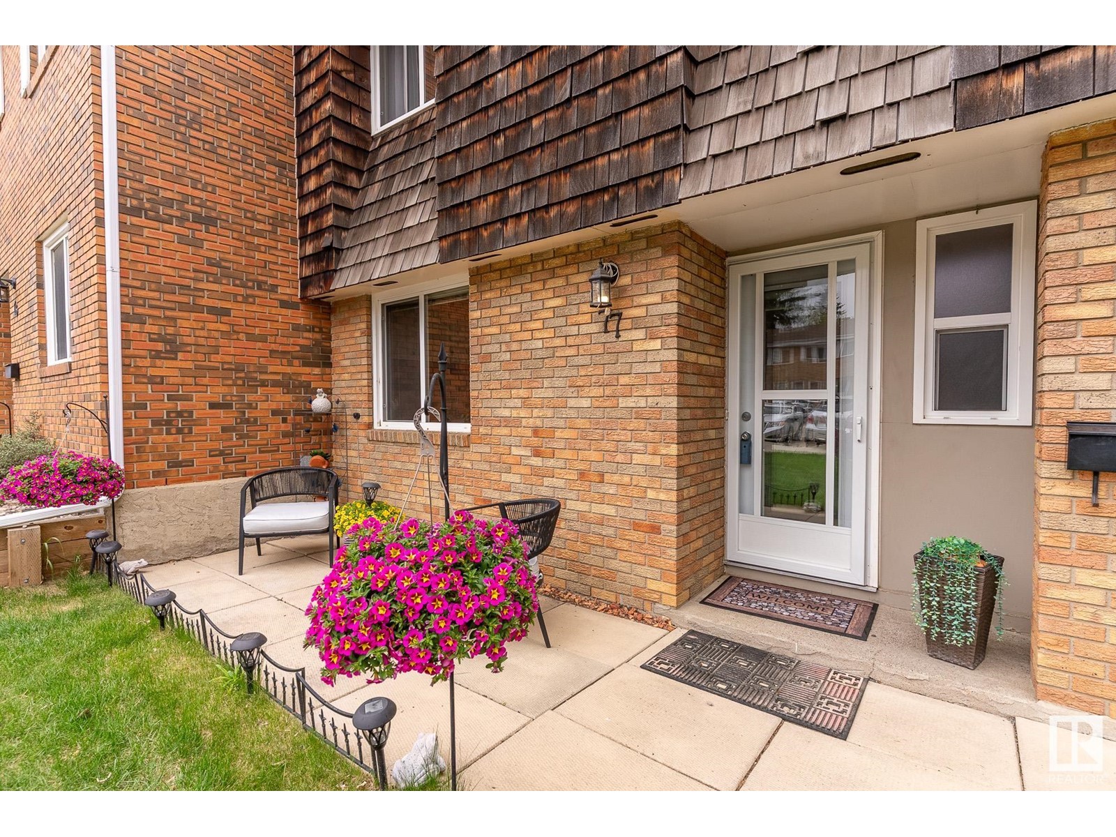 Property at 77 GREAT OA image 1