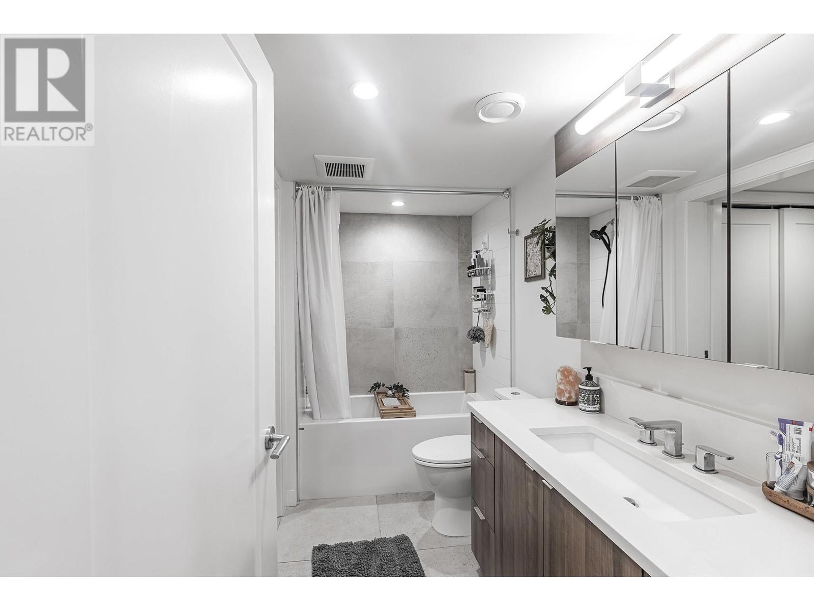307 1365 Pemberton Avenue, Squamish, British Columbia  V8B 1B7 - Photo 10 - R2990852