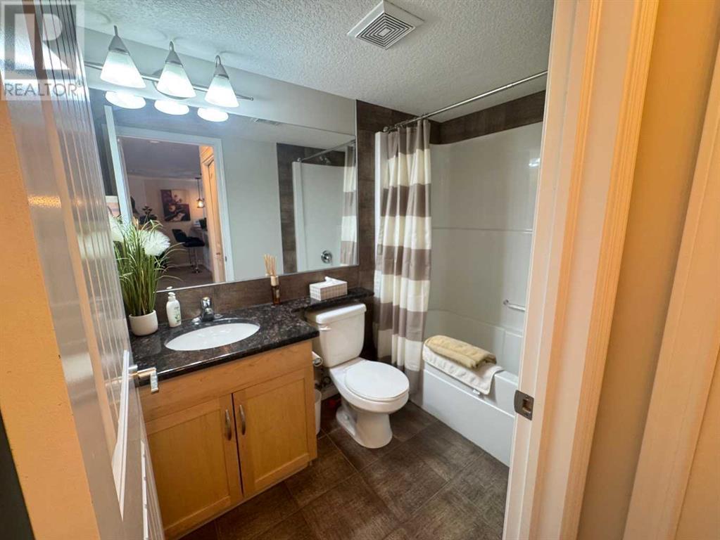 3217, 10 Country Village Park Ne, Calgary, Alberta  T3K 0W5 - Photo 12 - A2222221