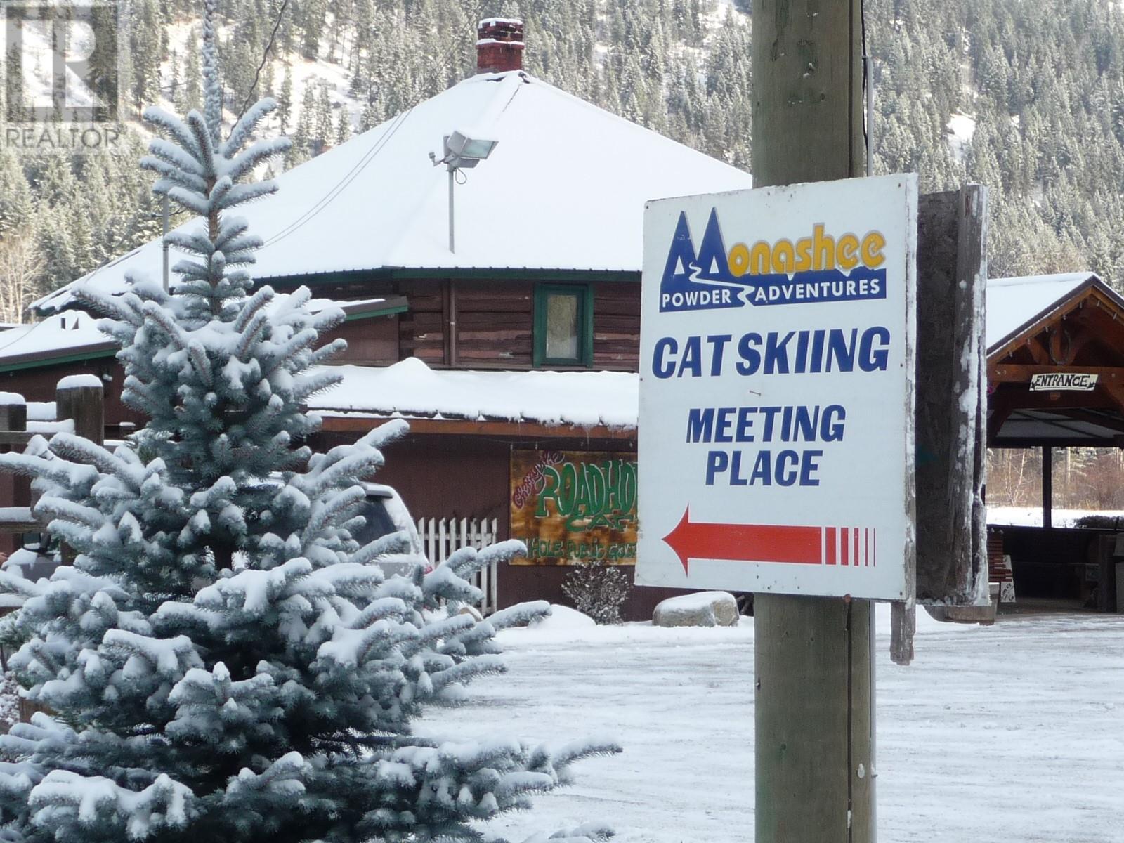 1361 6 Highway, Cherryville, British Columbia  V0E 2G1 - Photo 29 - 10348003