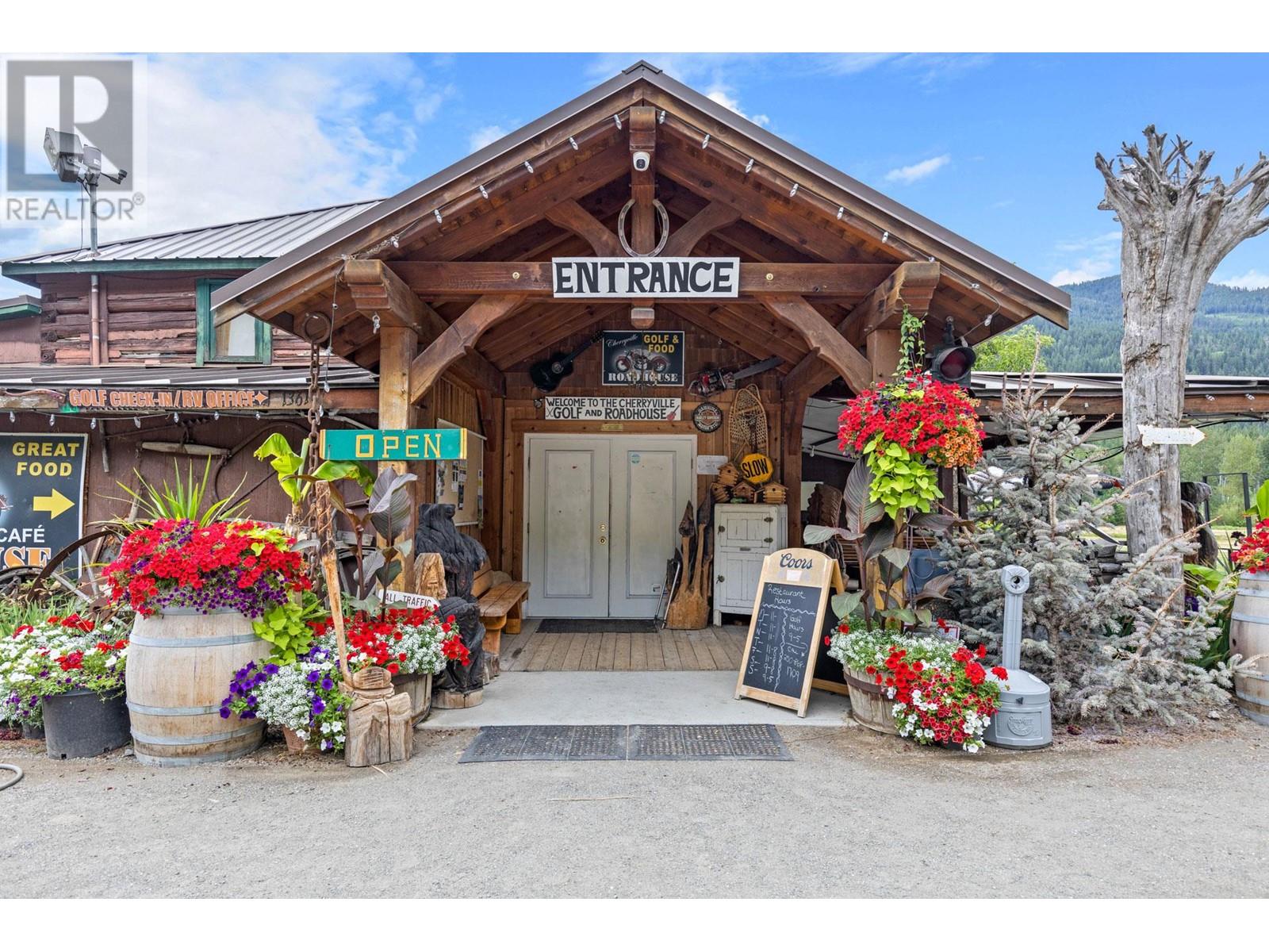 1361 6 Highway, Cherryville, British Columbia  V0E 2G1 - Photo 9 - 10348003