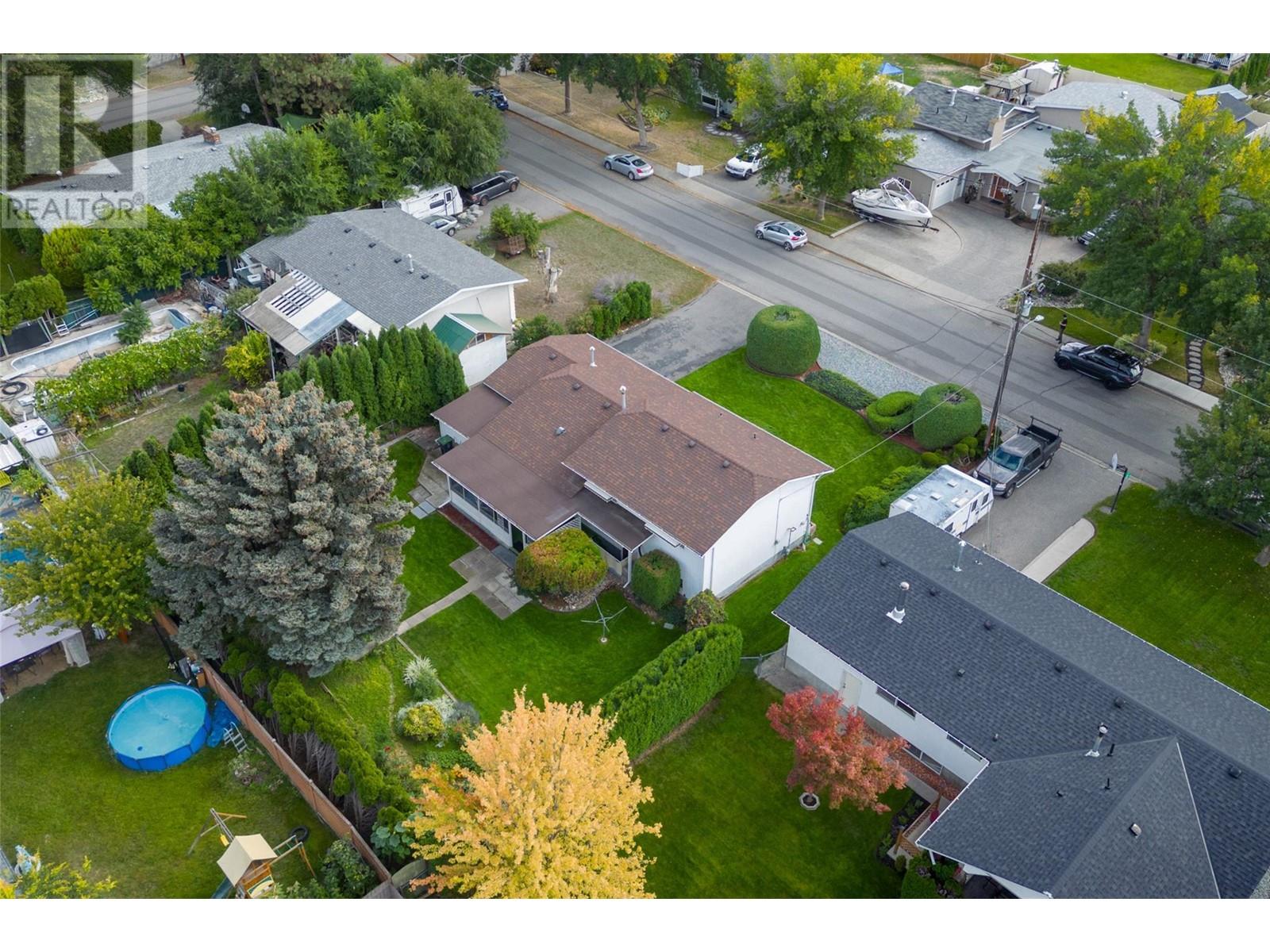 Property at 780 Dundee Road image 3