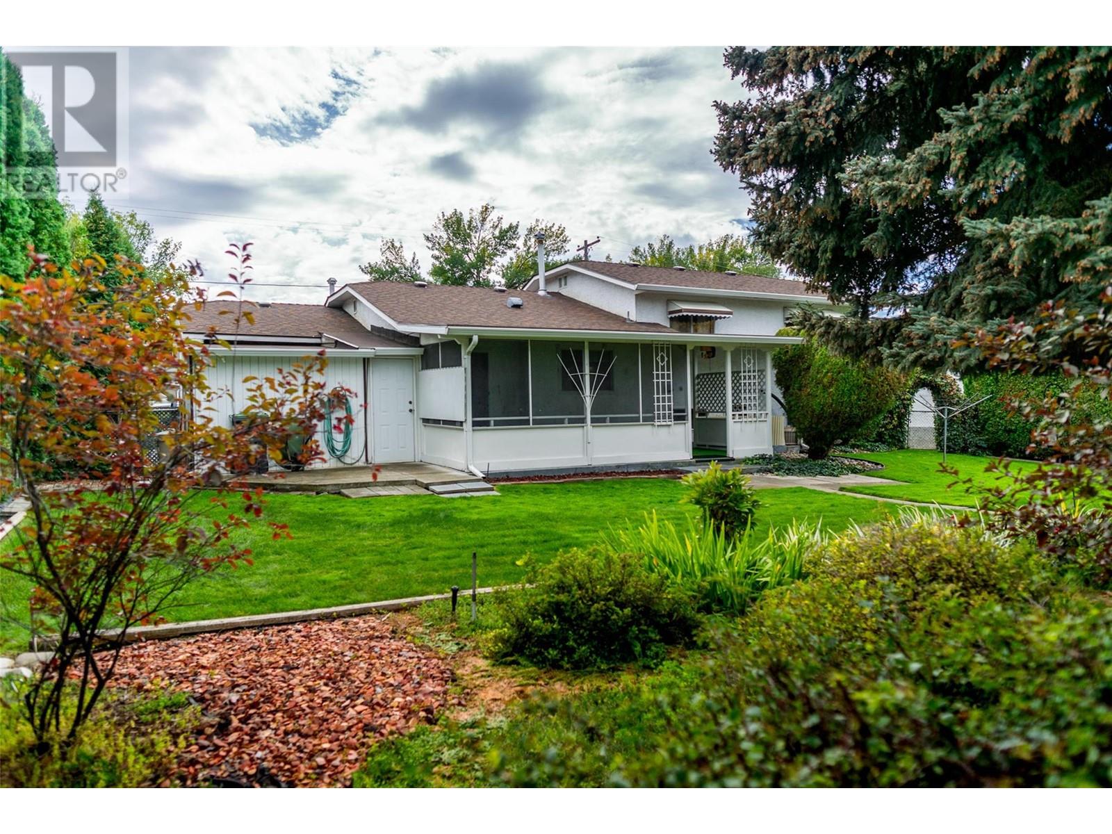 780 Dundee Road Kelowna Photo 37