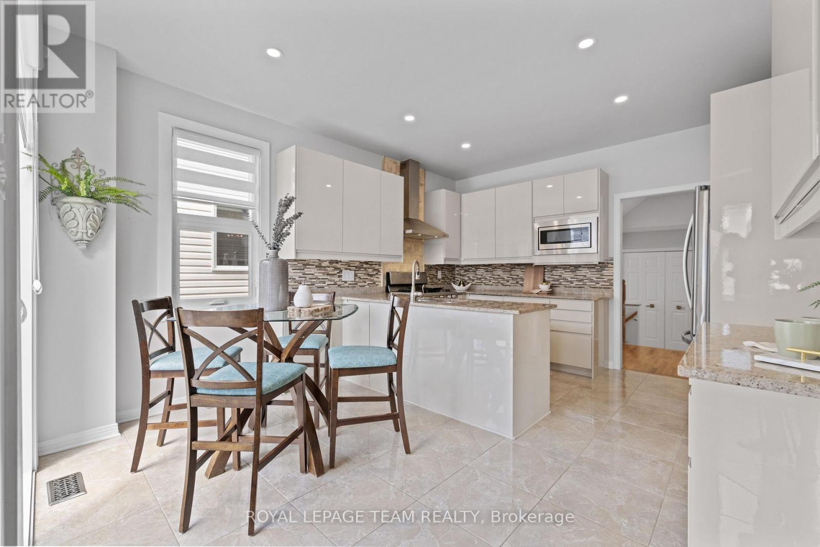 10 Sutcliffe Terrace, Ottawa, Ontario  K2J 4R3 - Photo 19 - X12156376