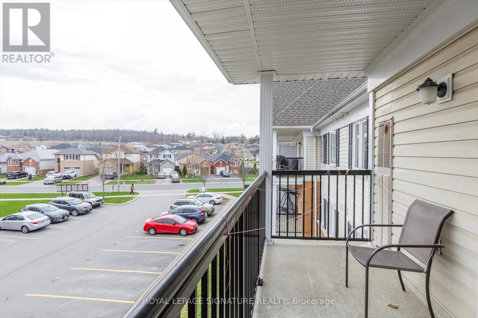 302 - 312 Spillsbury Drive, Peterborough West (South), Ontario  K9K 0B6 - Photo 11 - X12156382