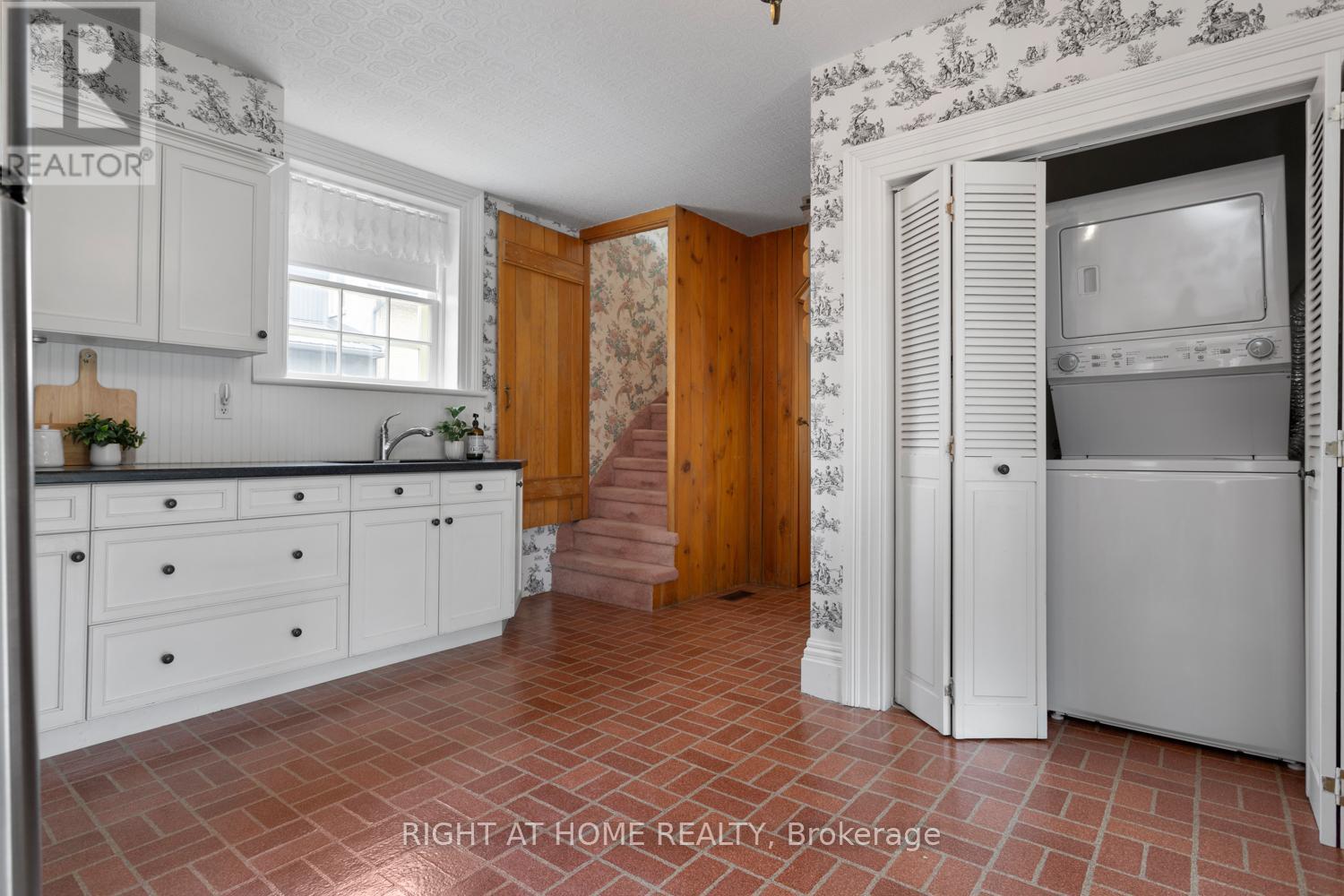 29 Regent Street, Kawartha Lakes, Ontario  K9V 3T9 - Photo 18 - X12156419