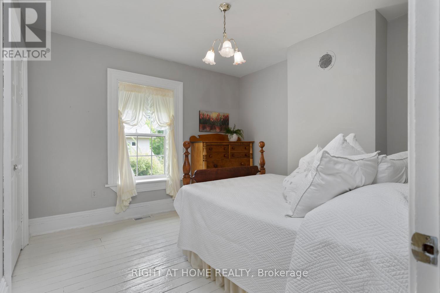 29 Regent Street, Kawartha Lakes, Ontario  K9V 3T9 - Photo 37 - X12156419