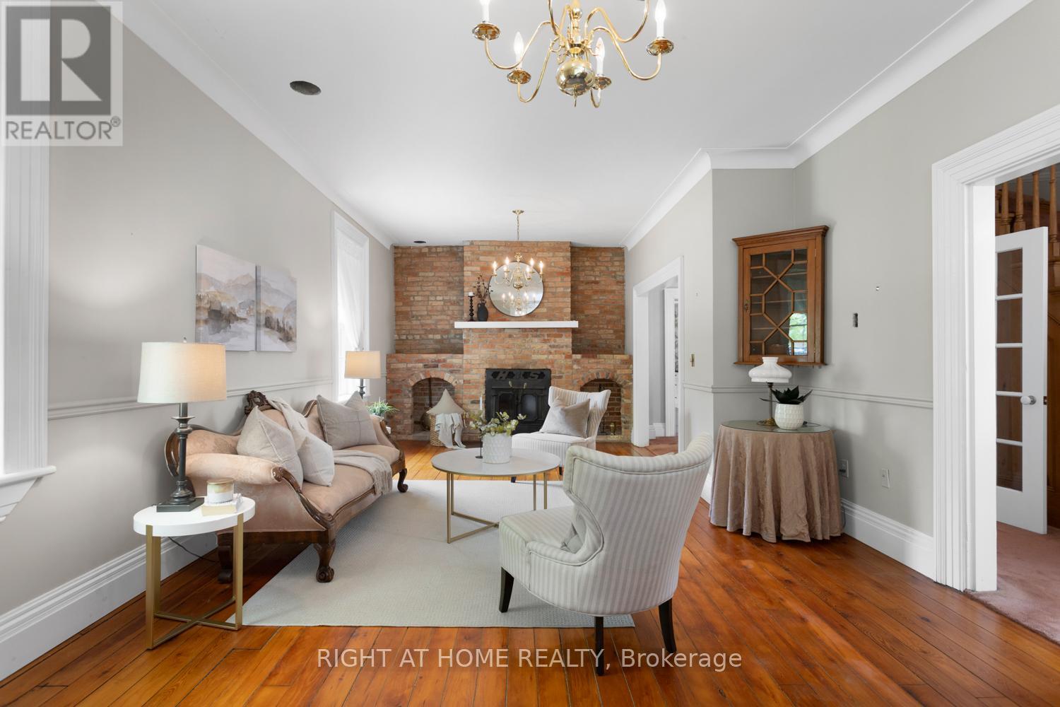 29 Regent Street, Kawartha Lakes, Ontario  K9V 3T9 - Photo 8 - X12156419