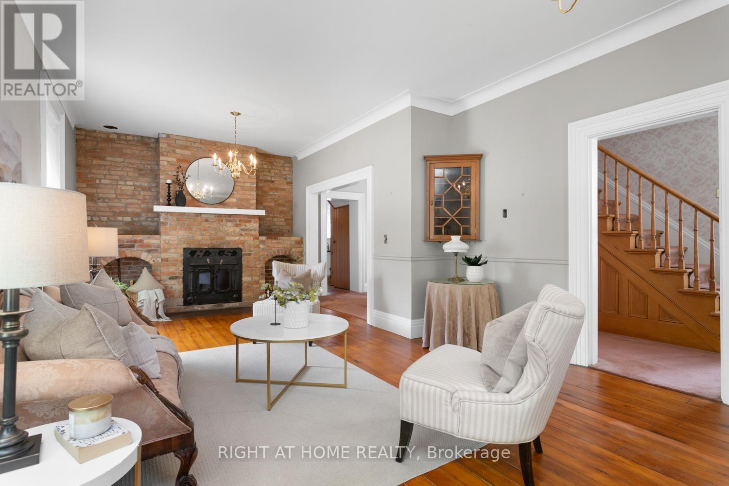 29 Regent Street, Kawartha Lakes, Ontario  K9V 3T9 - Photo 9 - X12156419