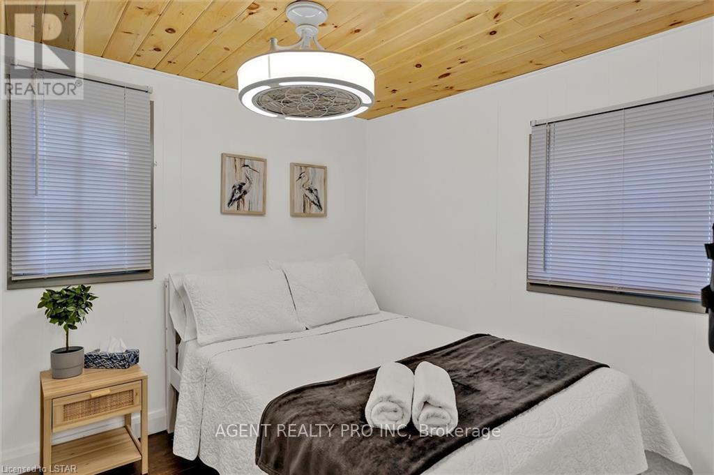 21 Oriole Road, Kawartha Lakes, Ontario  K0M 1N0 - Photo 30 - X12156401