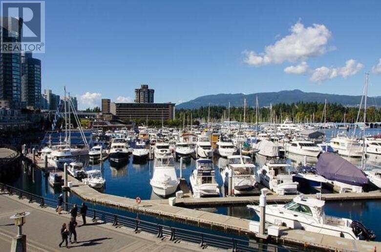 206 1477 W PENDER STREET, Vancouver