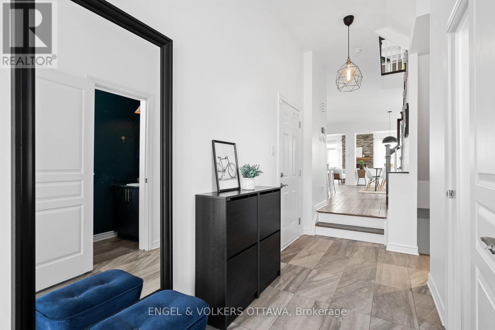 317 Ardmore Street, Ottawa, Ontario  K4M 0E2 - Photo 4 - X12156406