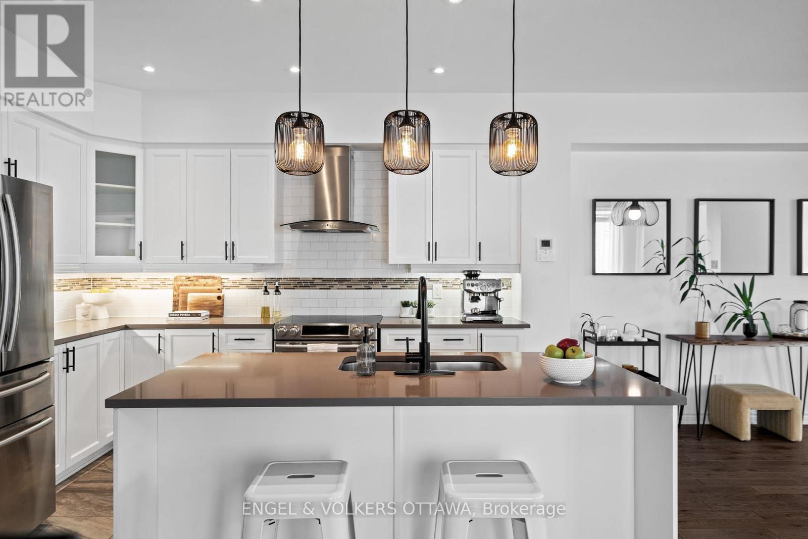 317 Ardmore Street, Ottawa, Ontario  K4M 0E2 - Photo 6 - X12156406