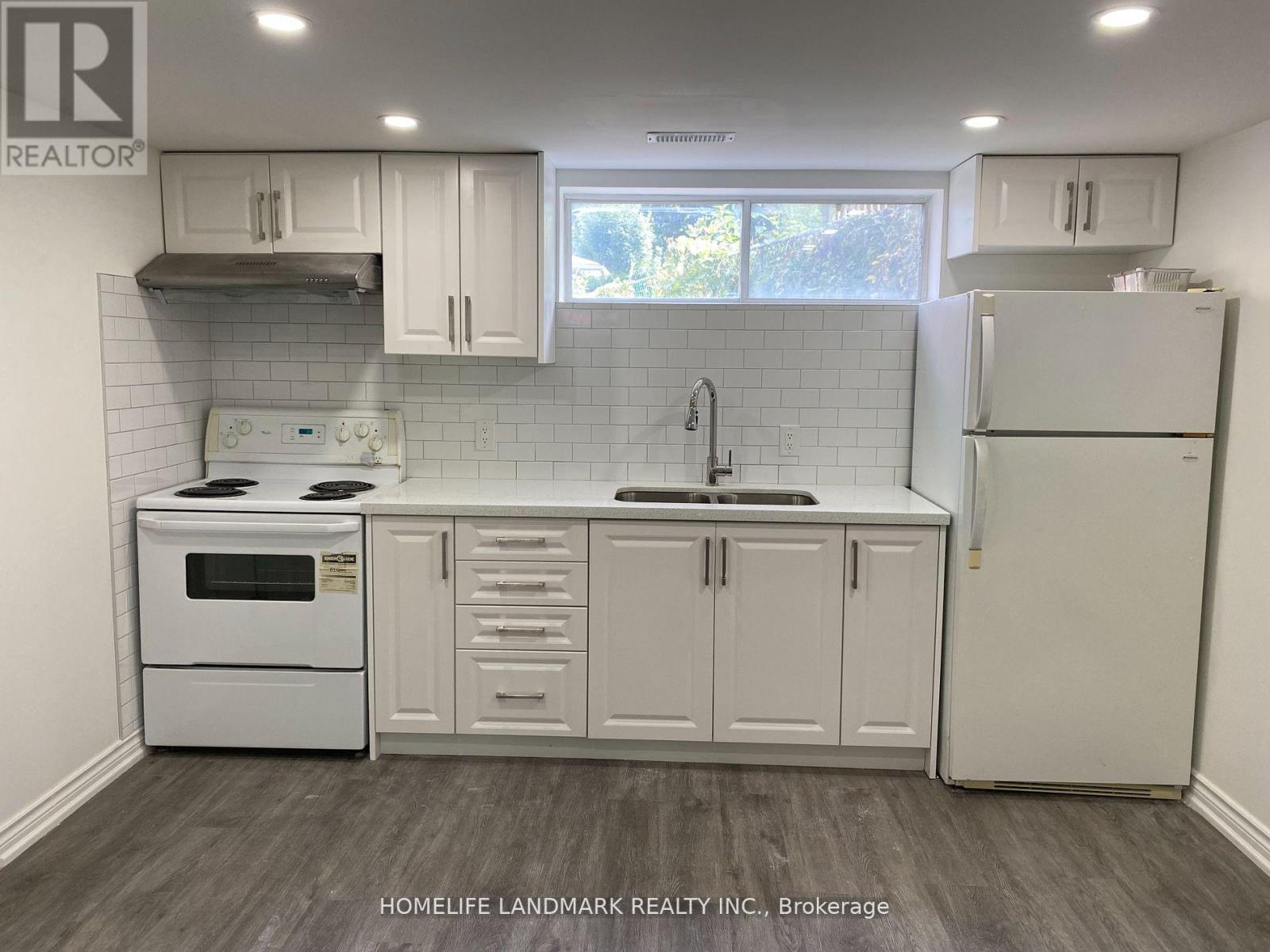 35 ADENCLIFF ROAD, Toronto, Ontario