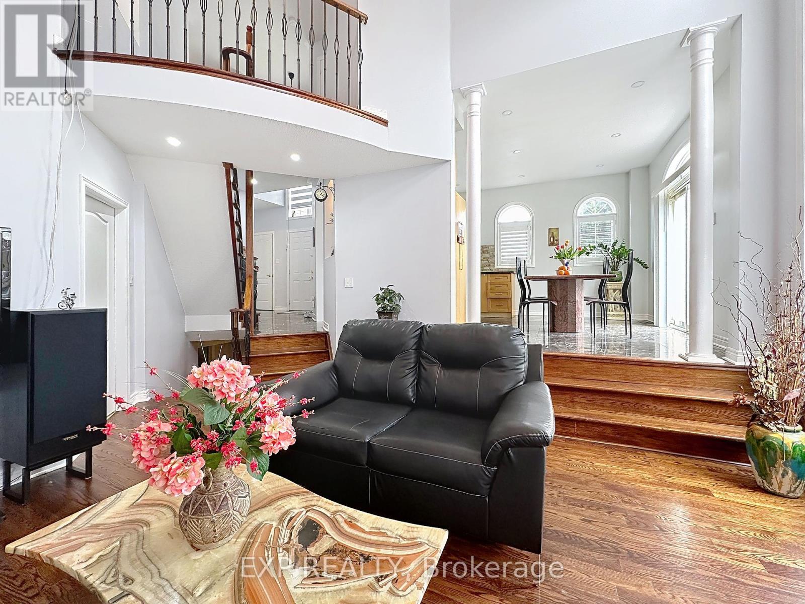 129 Ledgerock Drive, Vaughan, Ontario  L4H 2G7 - Photo 13 - N12156416