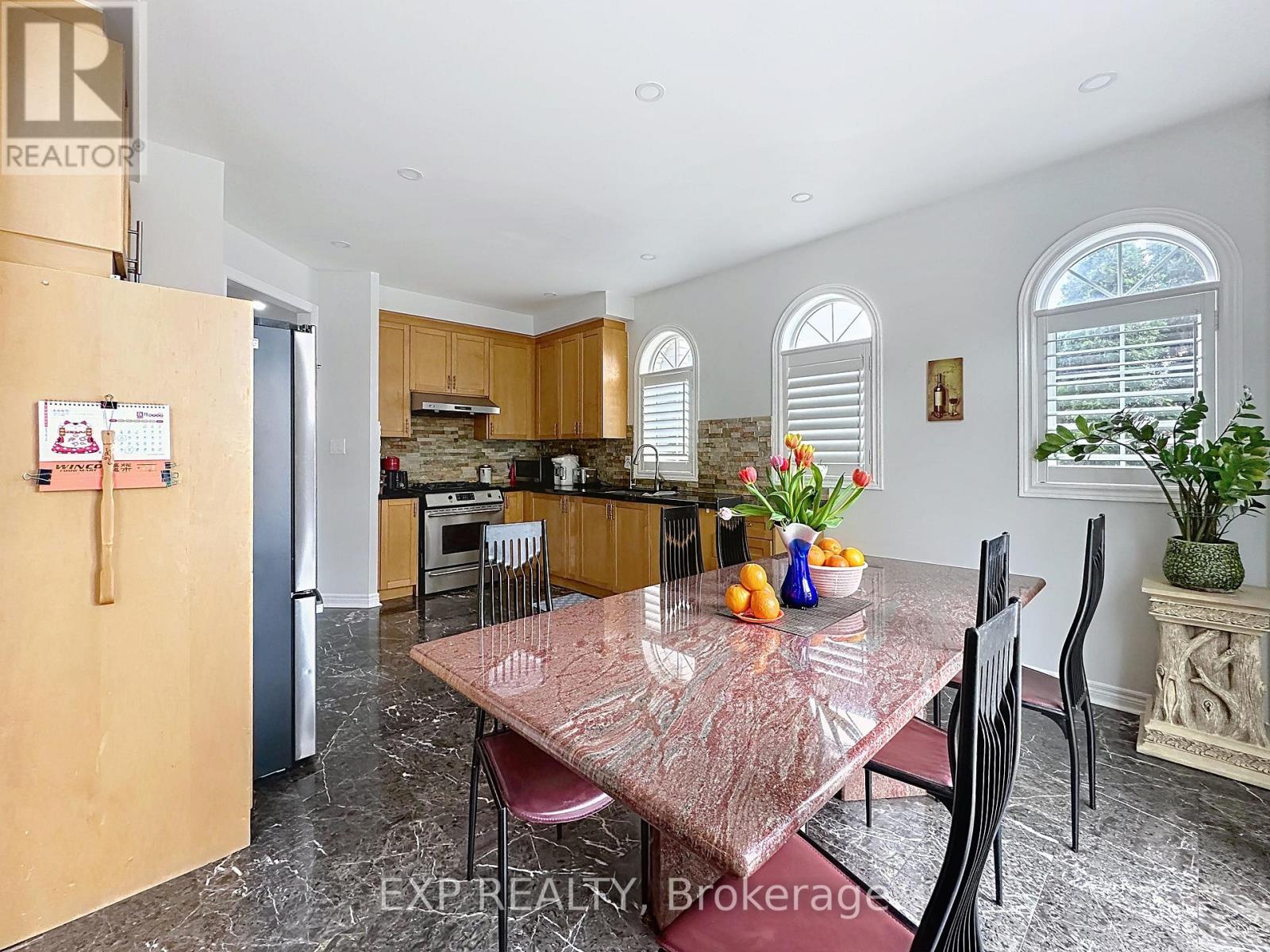 129 Ledgerock Drive, Vaughan, Ontario  L4H 2G7 - Photo 15 - N12156416